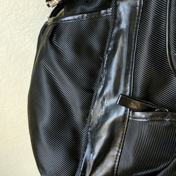 SOLD 🚫 Skip Hop Studio select diaper bag - Picture 3 of 8